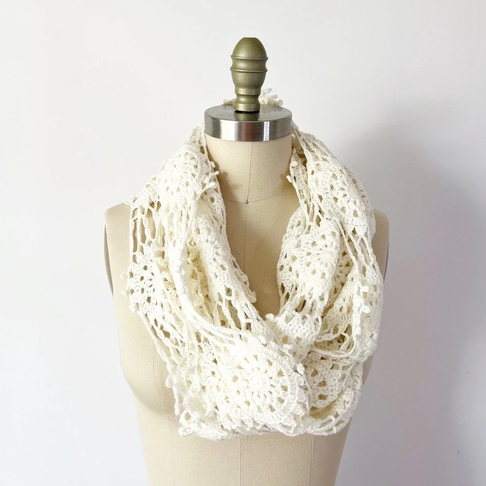 Crochet Infinity Scarf Cream‎ Floral Lace Cotton Boho Fairy Hippie